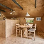 Urban - 140m From The Sea By Interhome 度假居 *