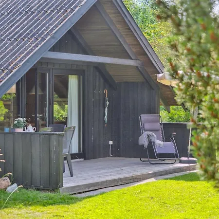 Urban - 140m From The Sea By Interhome