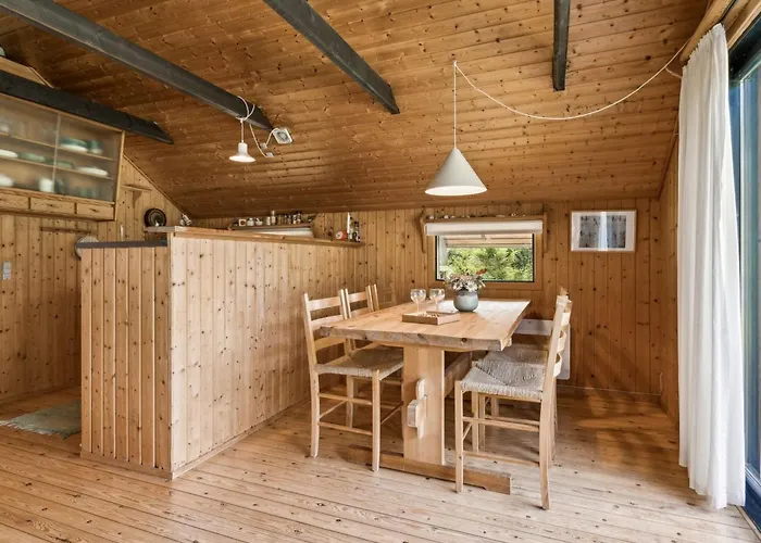 Urban - 140m From The Sea By Interhome Nyaraló *